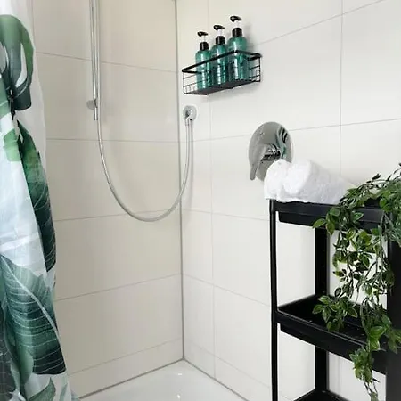 Apartament Hell Und Ruhig Mit 2 Schlafz. + S-bahnanbindung Ulm