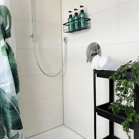 Apartment Hell Und Ruhig Mit 2 Schlafz. + S-bahnanbindung Ulm