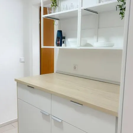 Hell Und Ruhig Mit 2 Schlafz. + S-bahnanbindung * Ulm